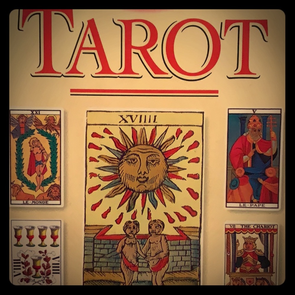 Tarot readings ( ͡° ͜ʖ ͡°)━☆ﾟ.*･｡ﾟ